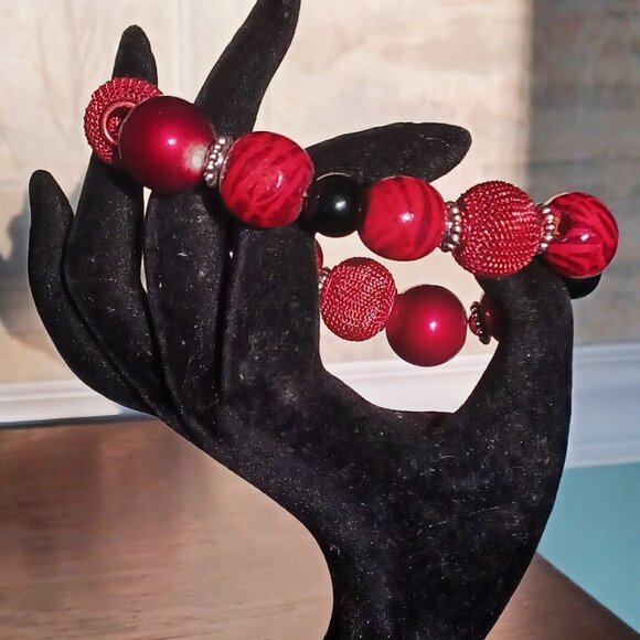 Beaded Stretch Bracelet - Picture 2 of 4